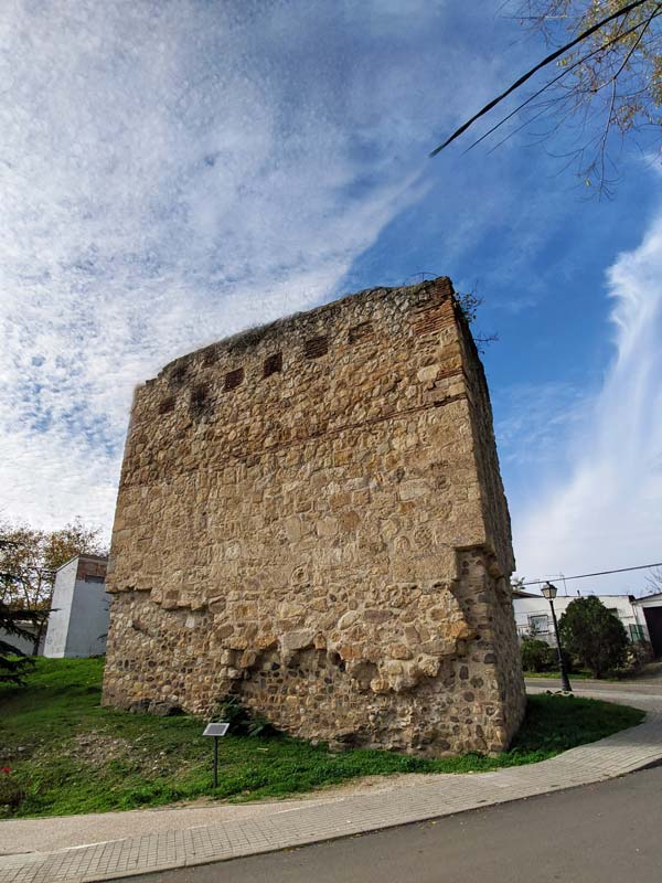 Restos de la Muralla Antigua de Talamanca de Jarama